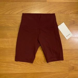 Lululemon Wunder Train High Rise Short 8"